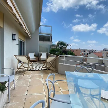 T3 Climatise Villa Juana Avec Parking, Proche Plage Antibes